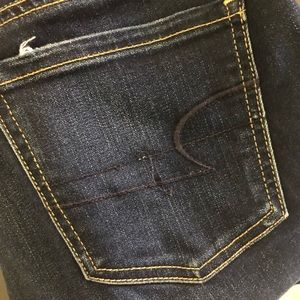 American eagle dark blue jeans